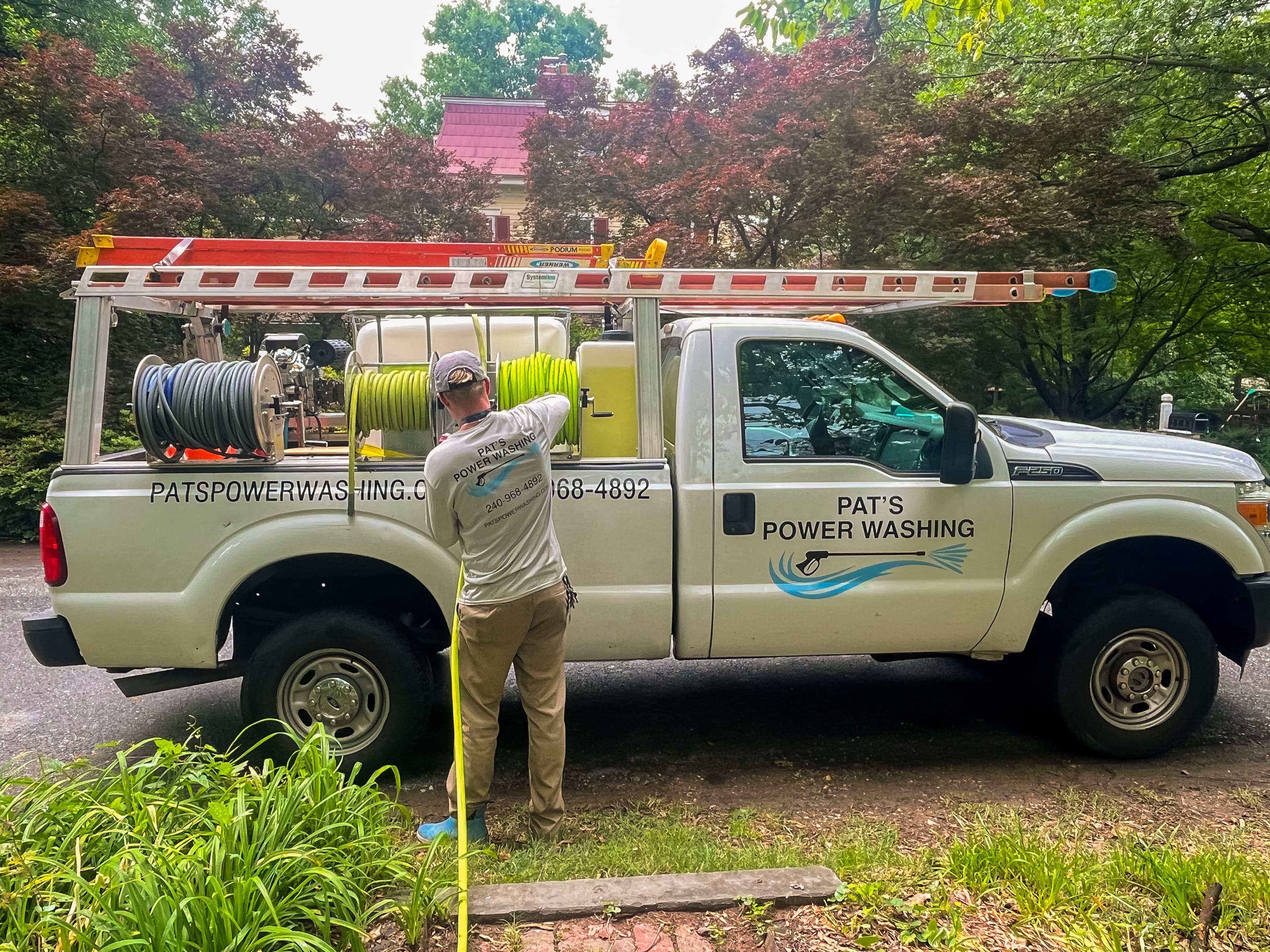 Commercial Pressure Washing